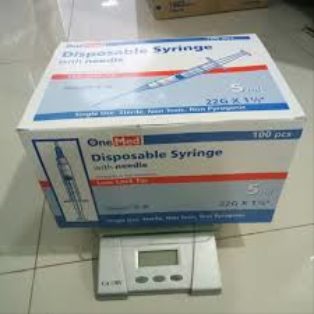 disposable syringe 5cc 18 box